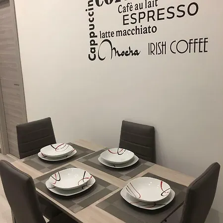 House 19 Апартаменты *